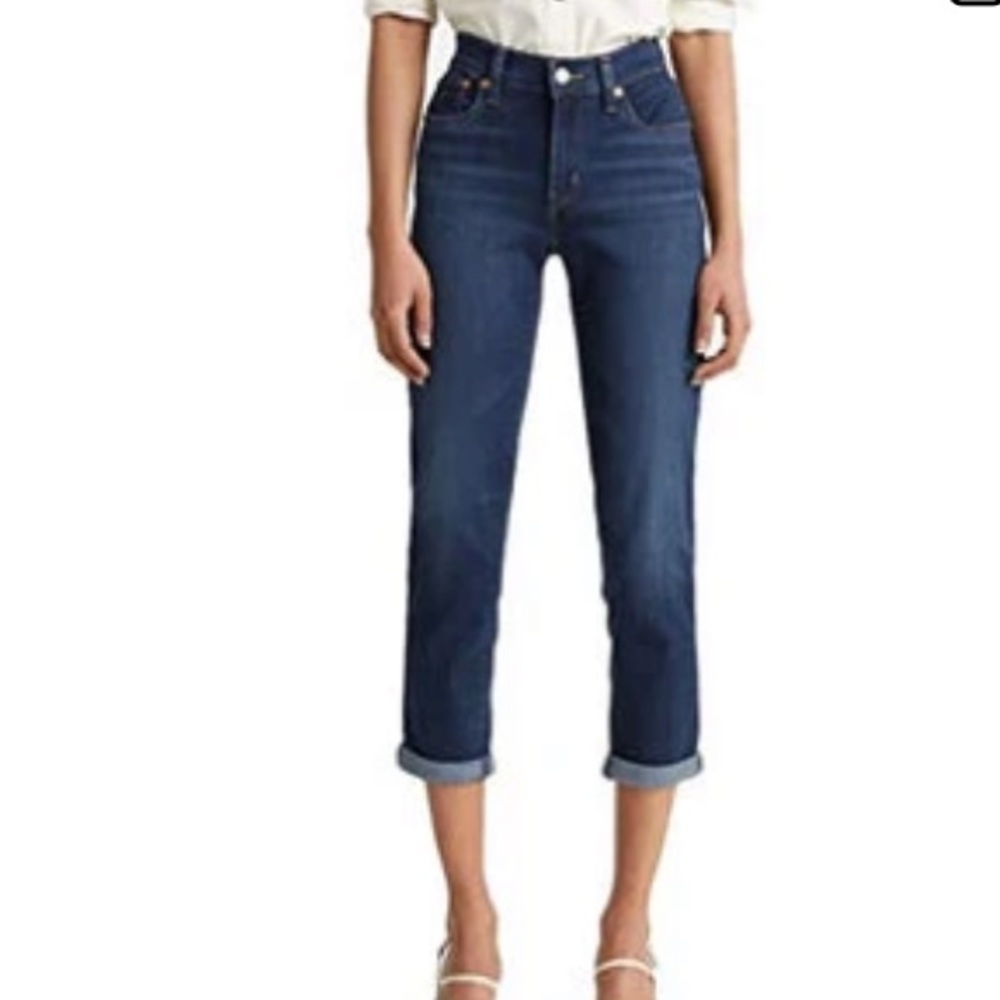 Levi’s boyfriend dark wash jeans size 28